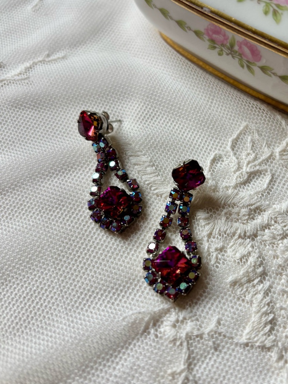 Sparkling Pink Violet Crystal Drop Earrings Vintage 1950’s Era - Women’s Jewelry